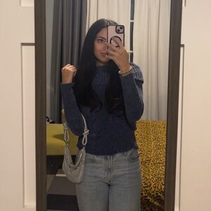 NEW Off-Shoulder Velvet Sweater💙✨